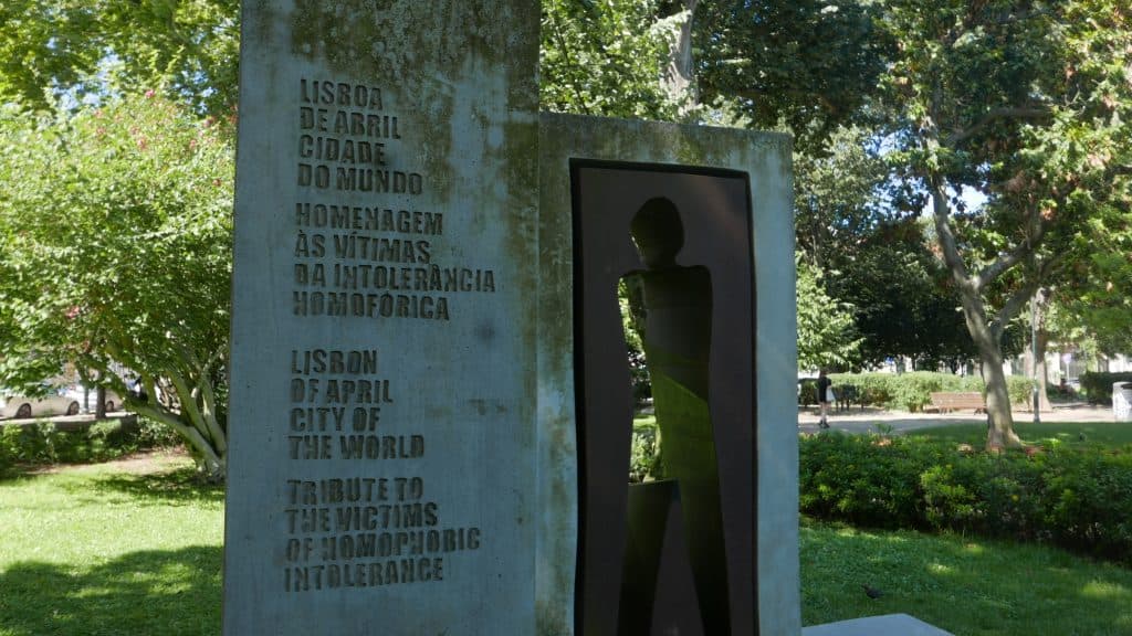 Adeus Pátria e Família